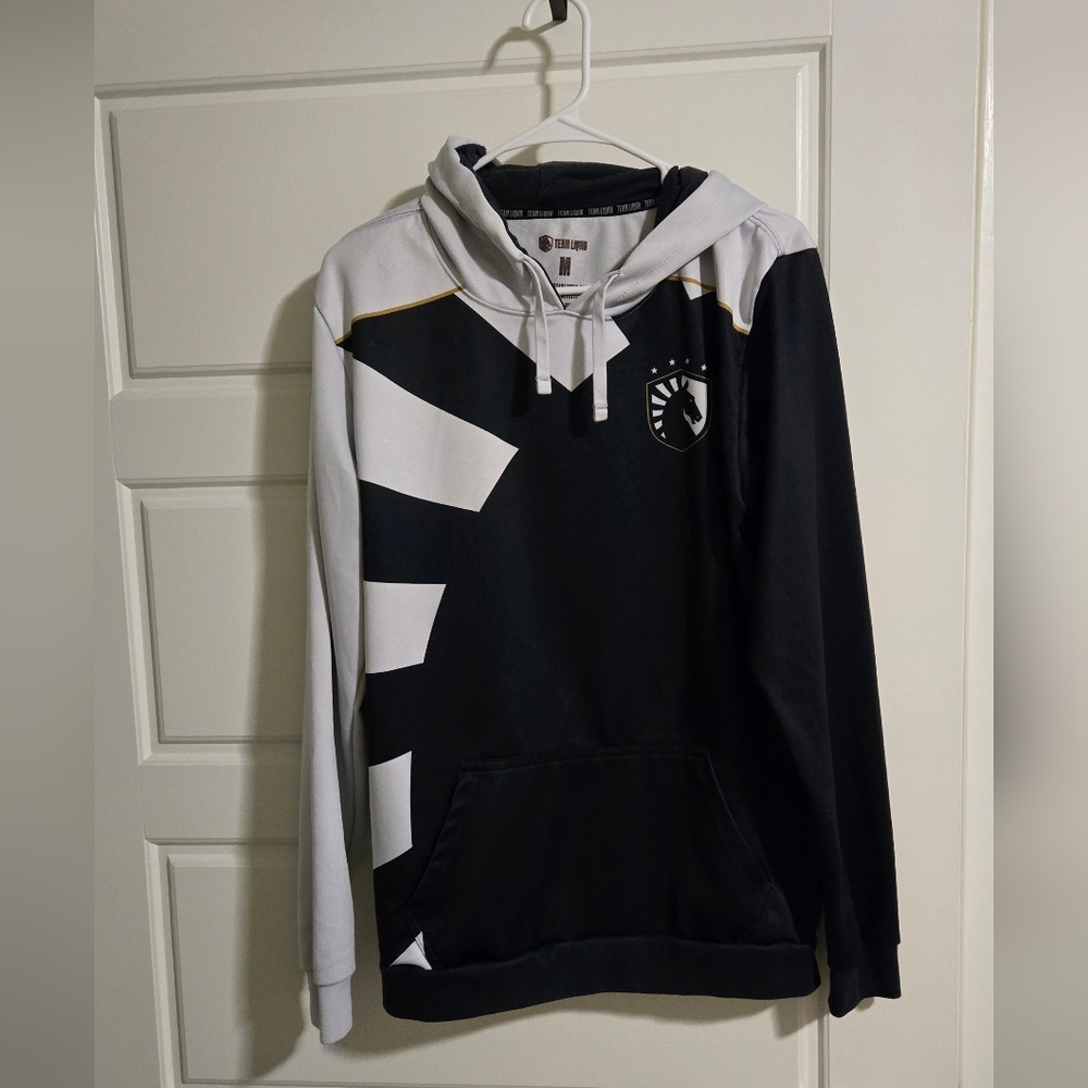 Team Liquid Black and White Hoodie